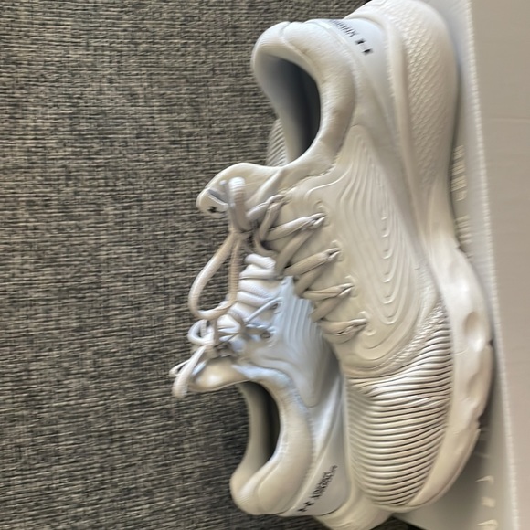 Under armour charged. Worn but in good condition - Picture 2 of 4